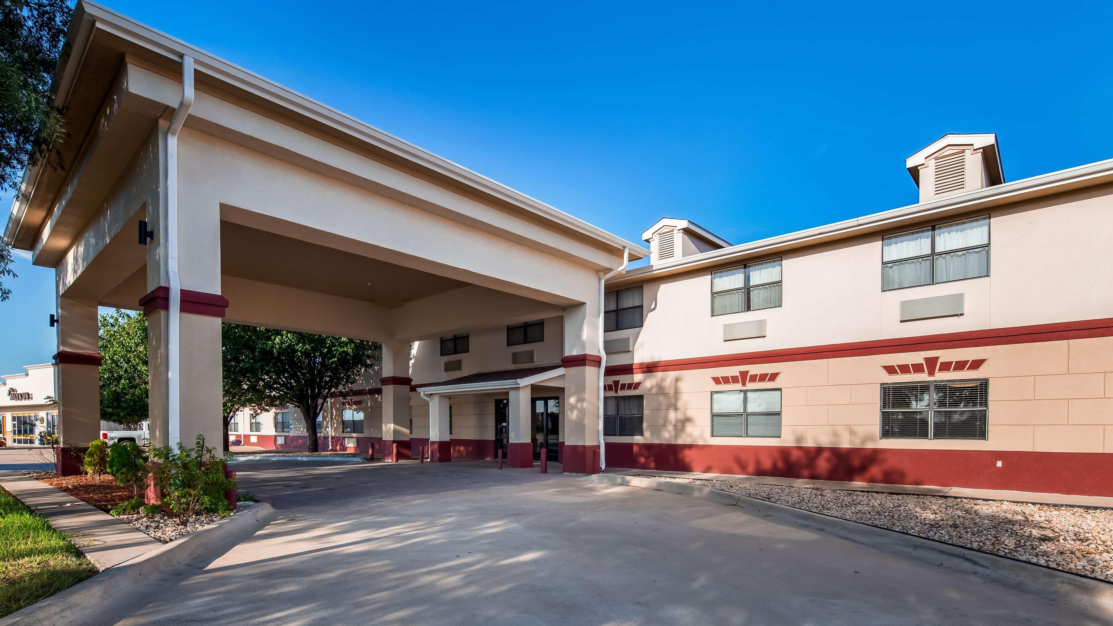 Best Western Inn And Suites Copperas Cove Esterno foto